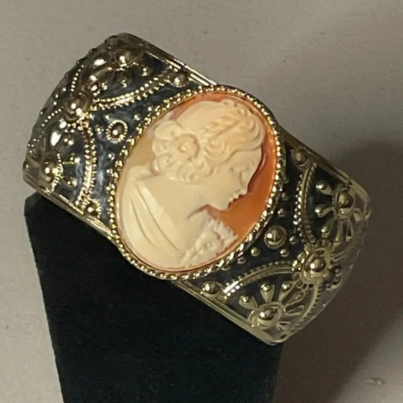Amedeo Carved Cameo Enamel Hinged Statement Bangle - Picture 1 of 5